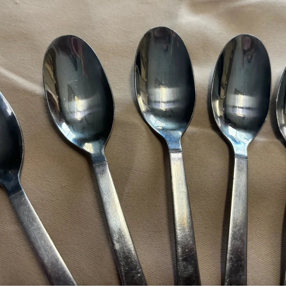 10‎ Delco Stainless Steel Dinner Dessert Spoons Everyday Dining Utensils